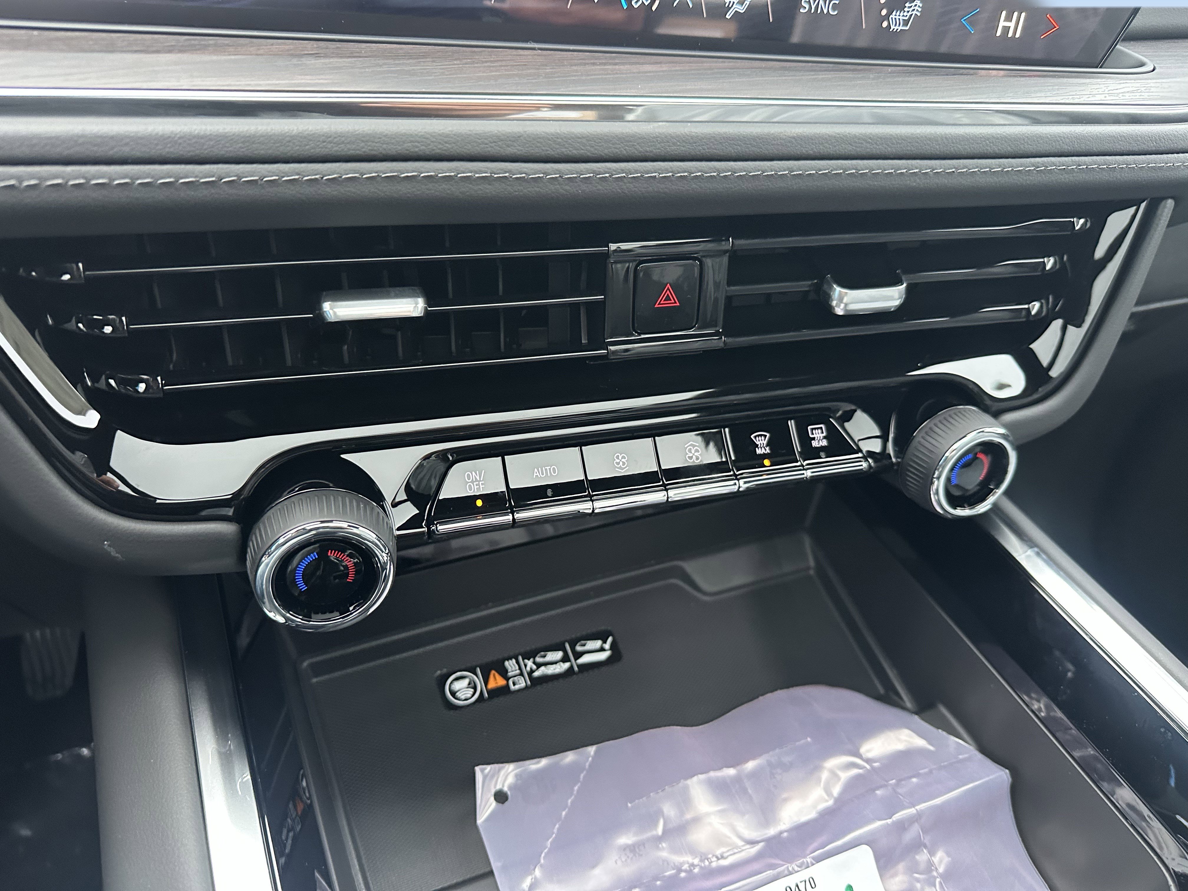 New 2026 Chevrolet Suburban Z71 w/ Z71 Off-Road Package image 14