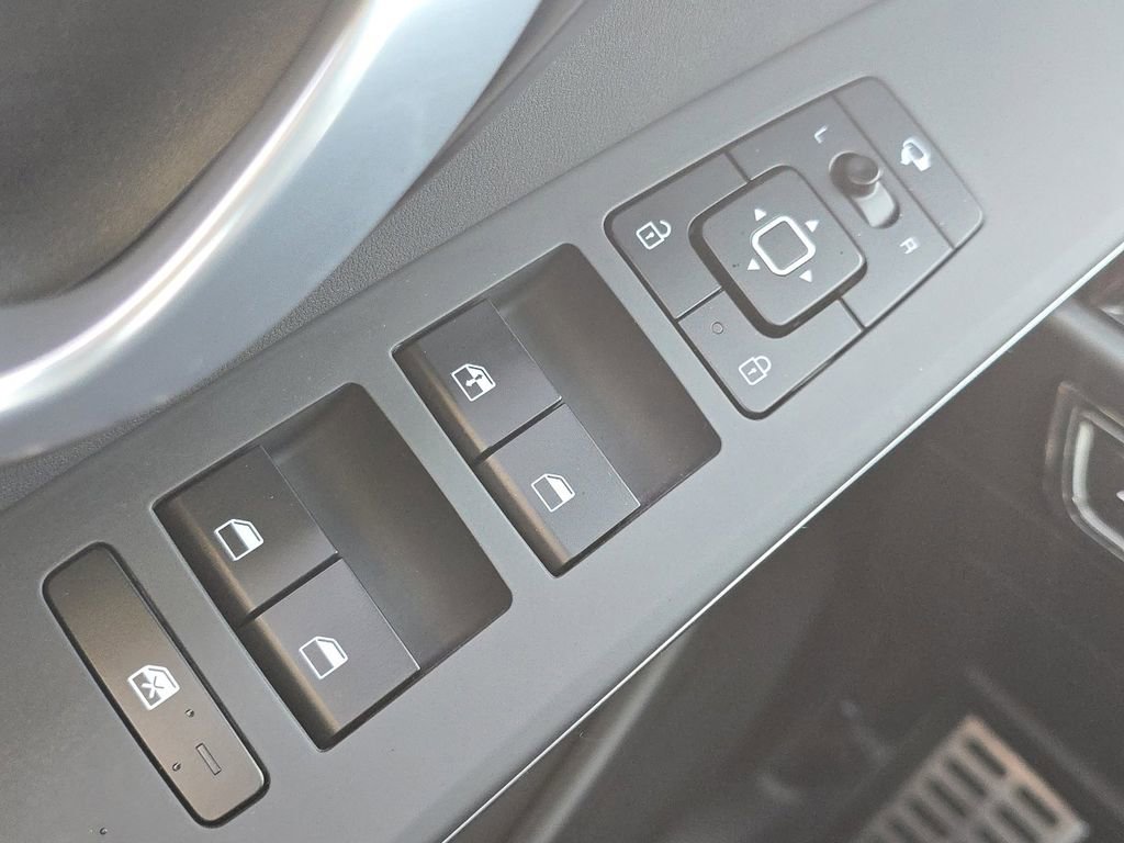 Used 2023 Kia Niro EX Touring image 25