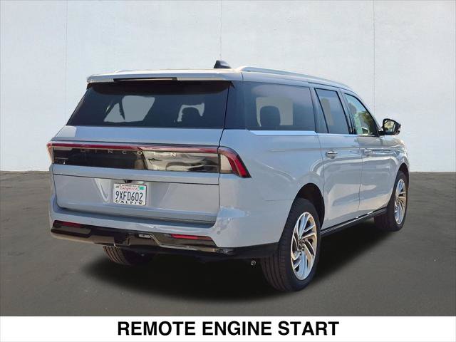Used 2025 Lincoln Navigator L Reserve AWD/4WD image 5