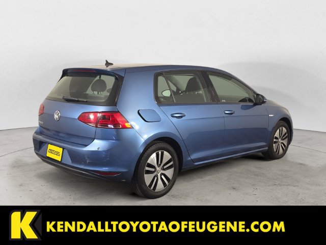 Used 2016 Volkswagen e-Golf SE w/ DC Fast Charging Package FWD image 5