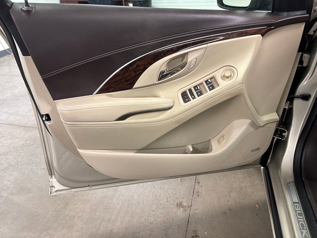 Used 2016 Buick LaCrosse Premium w/ Driver Confidence Package #1 FWD image 20