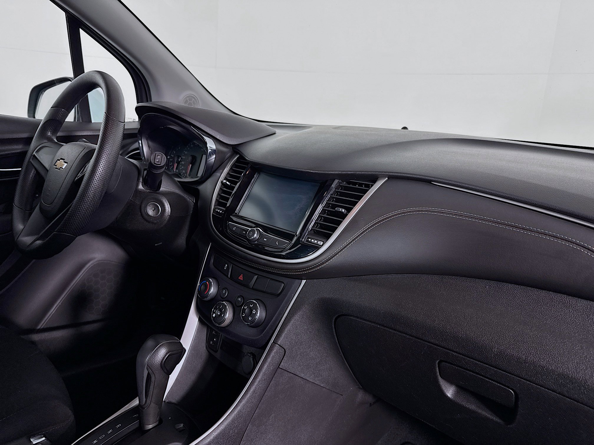 Used 2017 Chevrolet Trax LS image 27