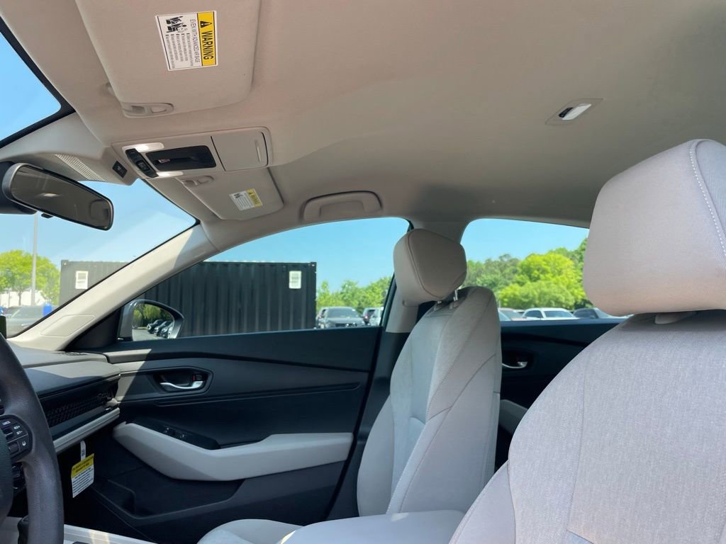 Certified 2025 Honda Accord LX image 28