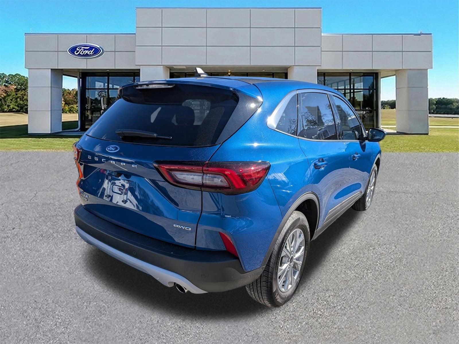 Certified 2023 Ford Escape Active w/ Tech Pack #2 AWD/4WD image 4