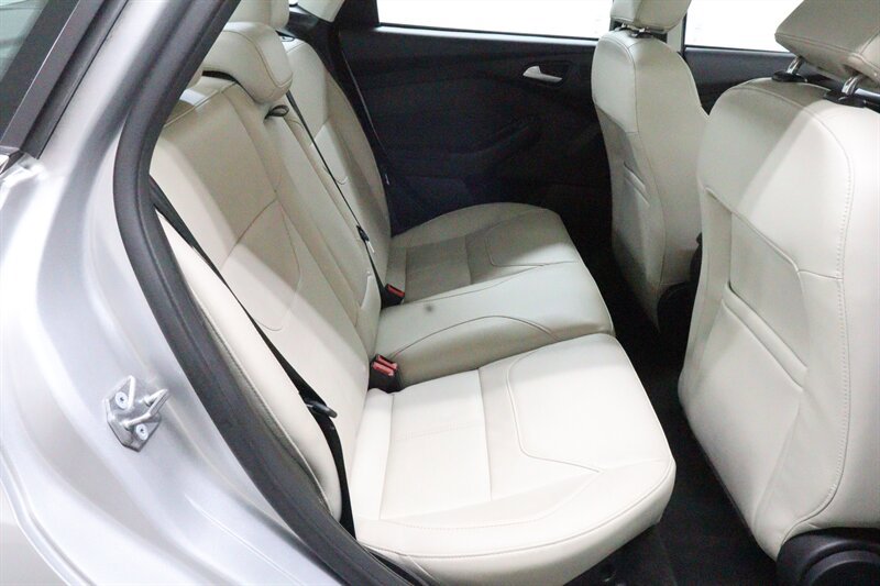Used 2017 Ford Focus Titanium FWD image 29