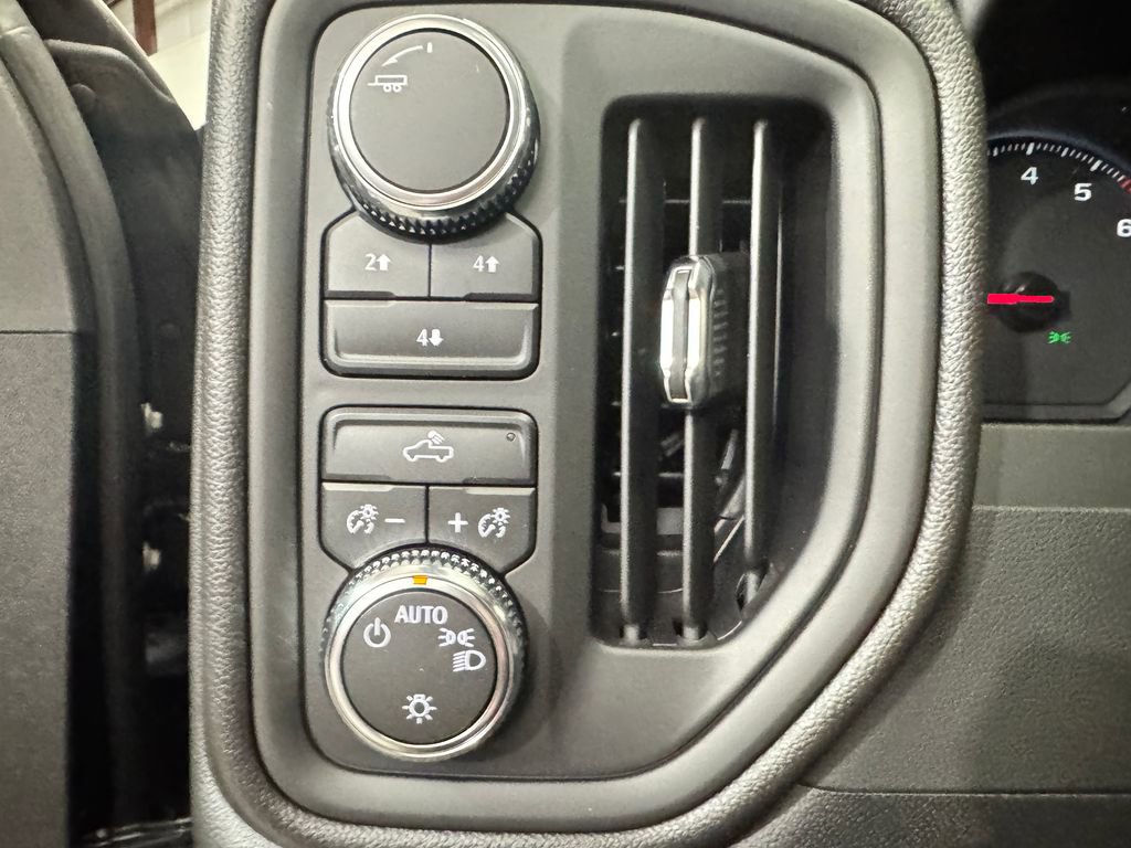 New 2026 GMC Sierra 2500 Pro w/ Convenience Package image 18