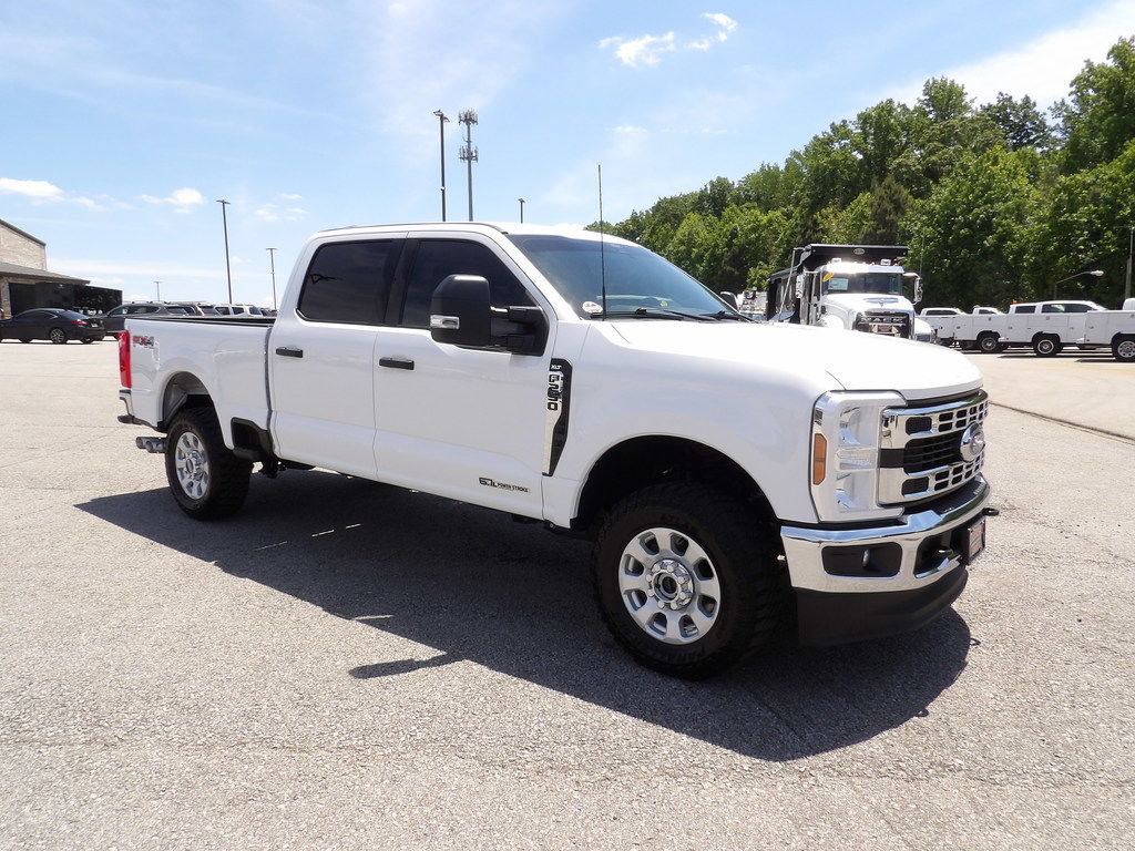 Used 2024 Ford F250 XLT w/ FX4 Off-Road Package AWD/4WD image 10