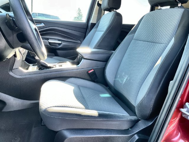 Used 2017 Ford Escape SE w/ SE Cold Weather Package AWD/4WD image 21
