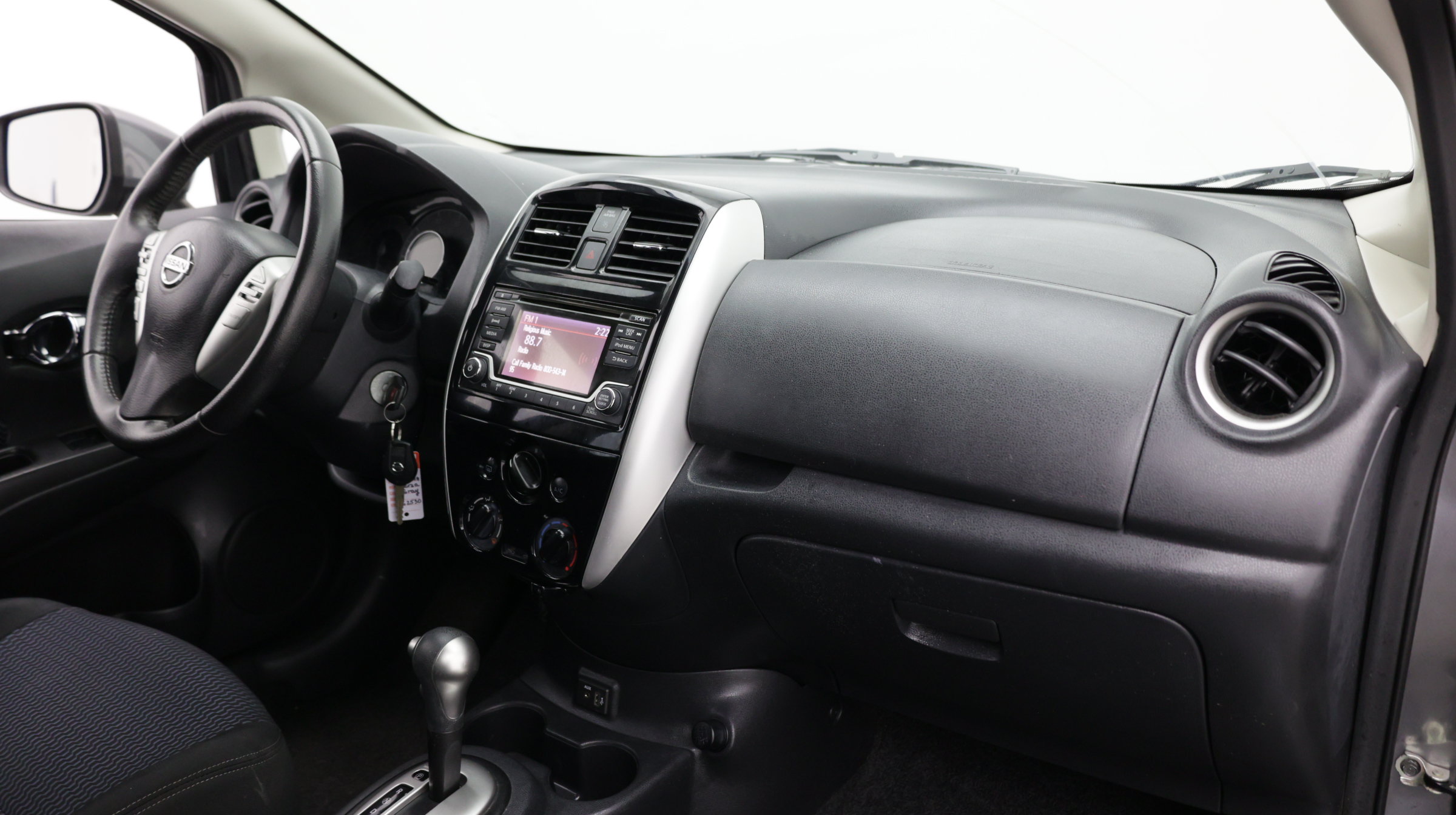 Used 2018 Nissan Versa Note SV FWD image 37