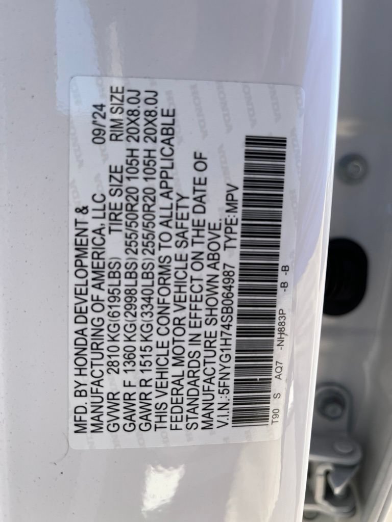 Certified 2025 Honda Pilot Touring image 11