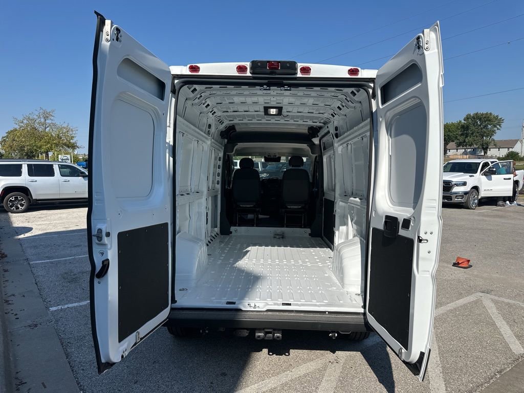 New 2026 RAM ProMaster 2500 w/ Convenience Group image 3