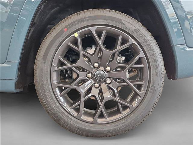 New 2027 Jeep Grand Cherokee Summit AWD/4WD image 10