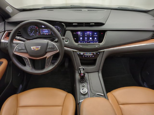Certified 2024 Cadillac XT5 Premium Luxury w/ LPO, Floor Liner Package AWD/4WD image 24