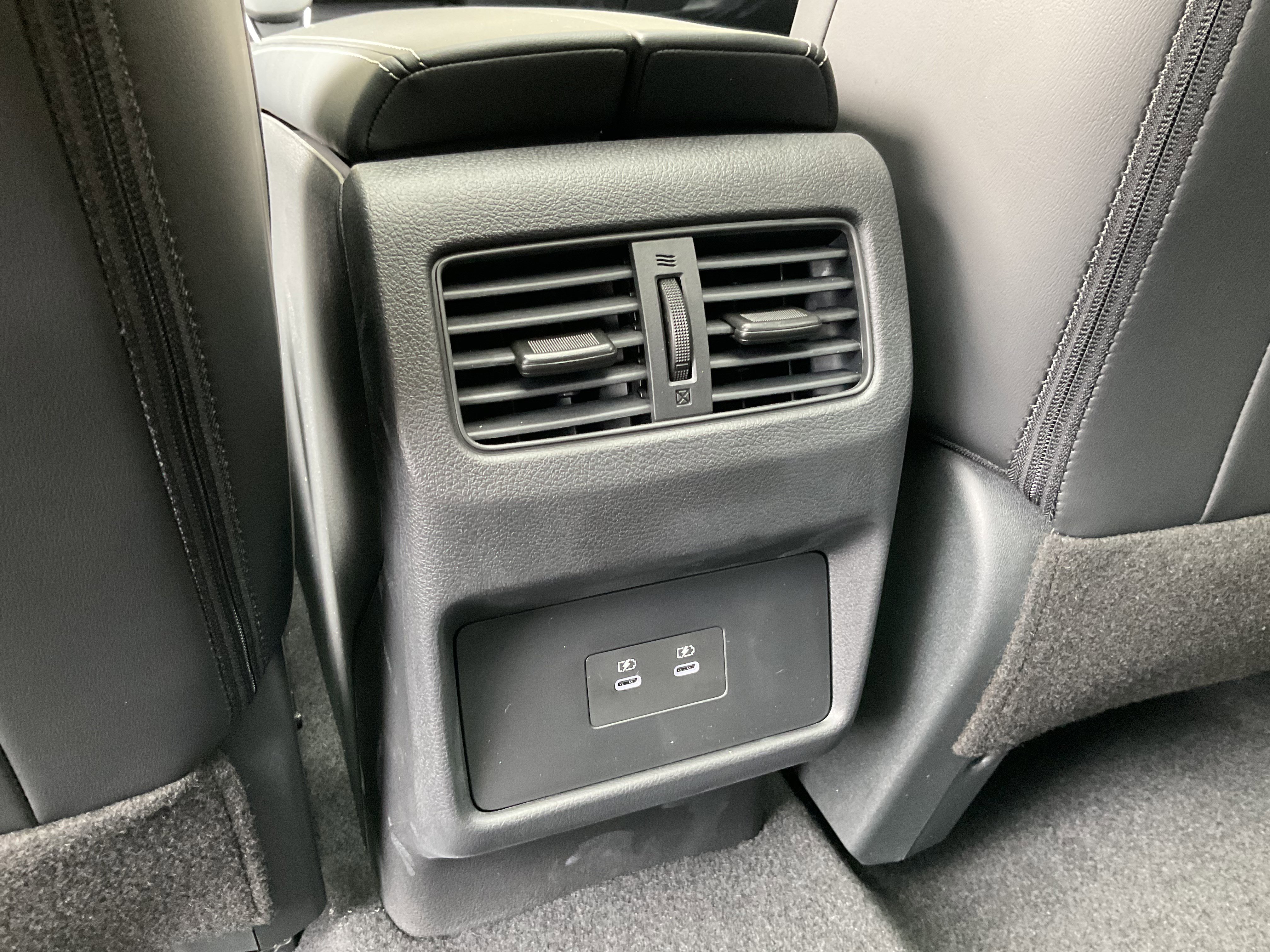 Used 2026 Nissan Rogue SV w/ SV Premium Package image 36