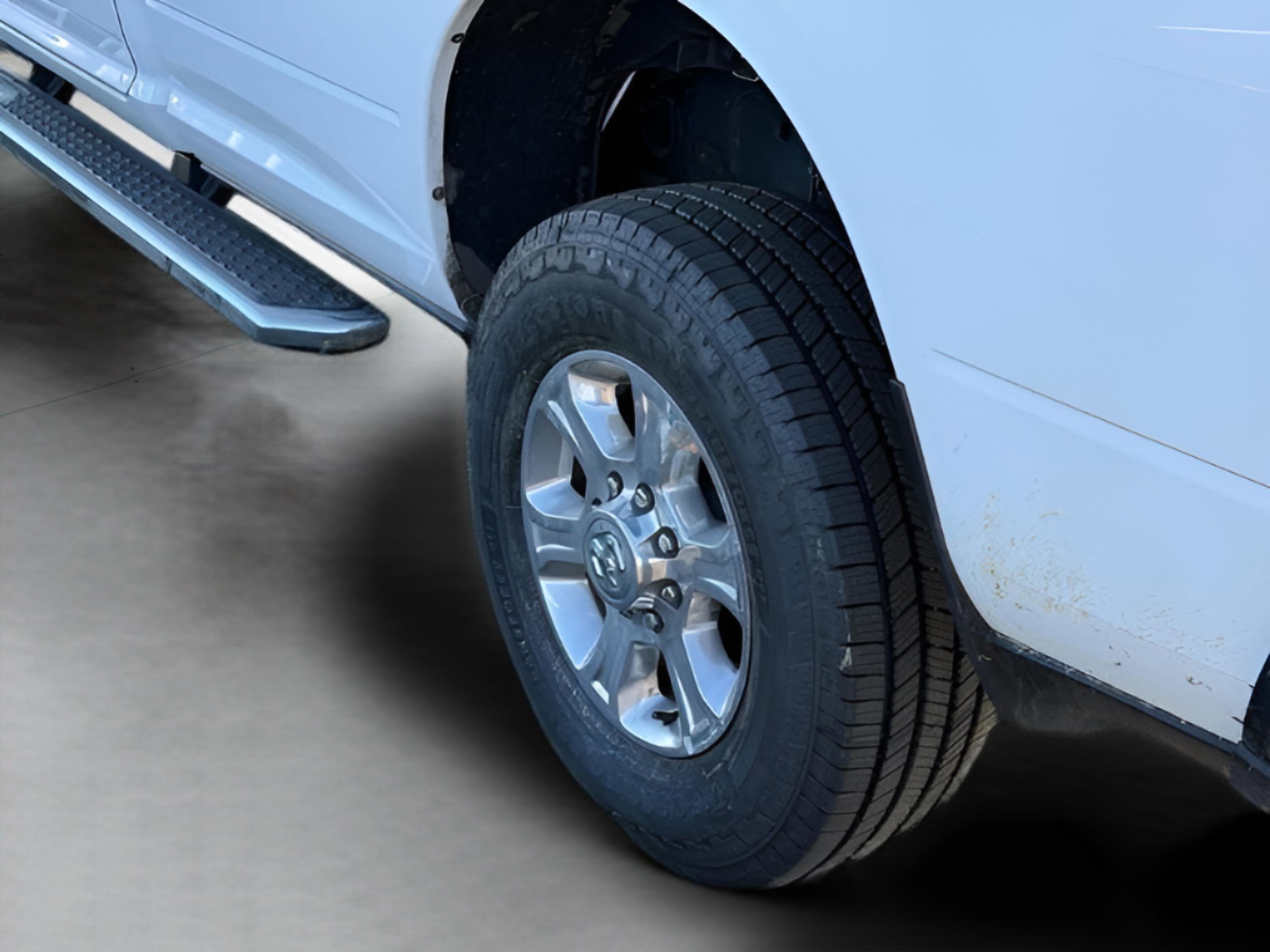 Certified 2023 RAM 3500 Big Horn image 9