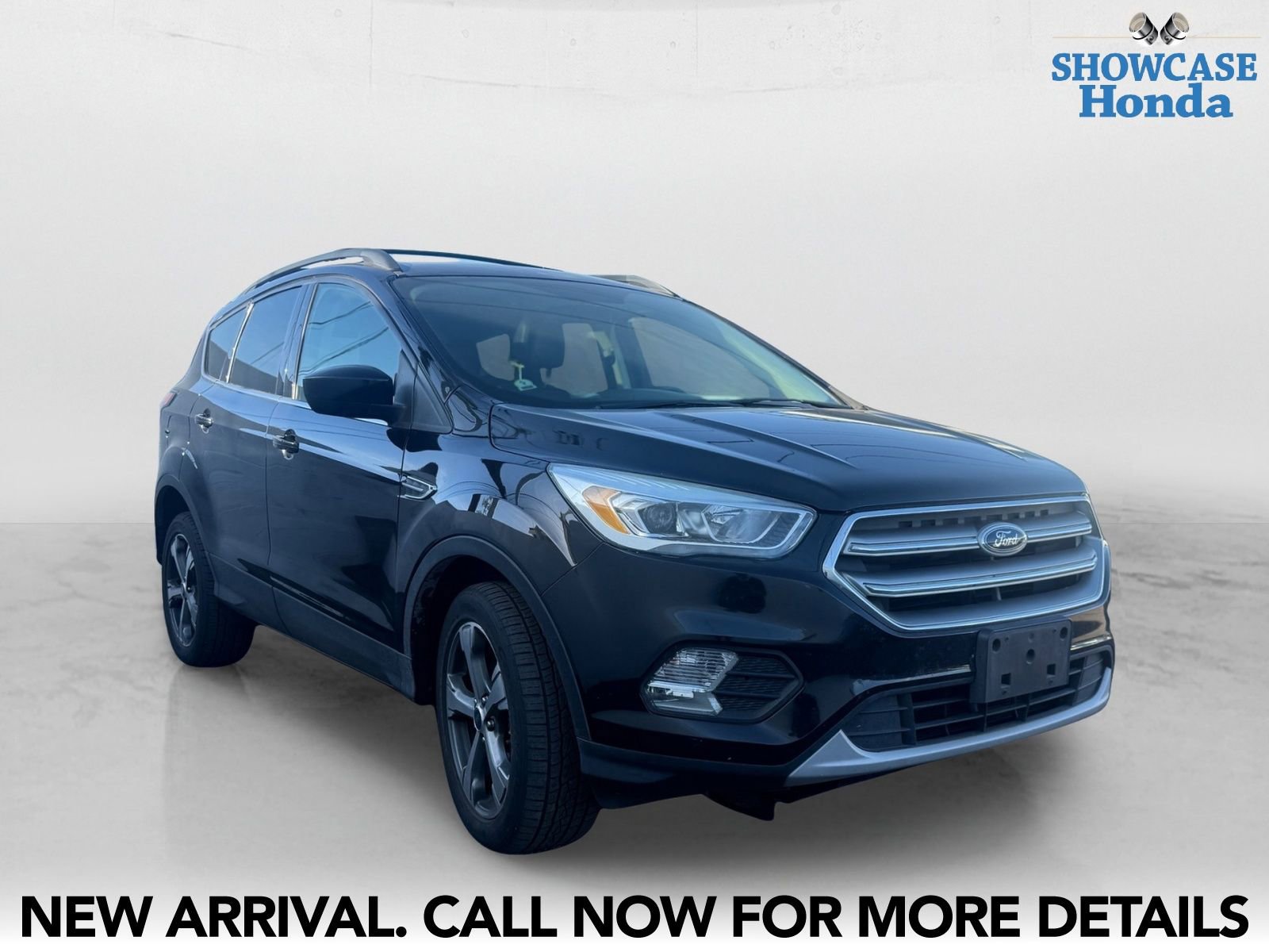 Used 2017 Ford Escape SE w/ SE Leather Comfort Package image 6