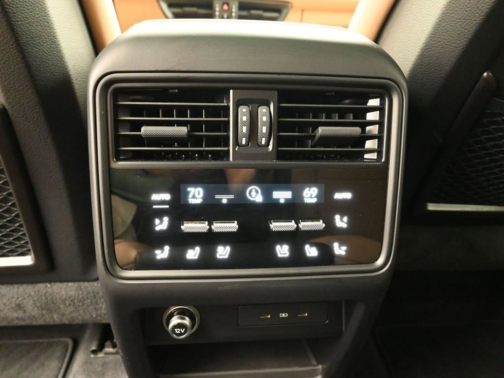 Certified 2025 Porsche Cayenne image 18