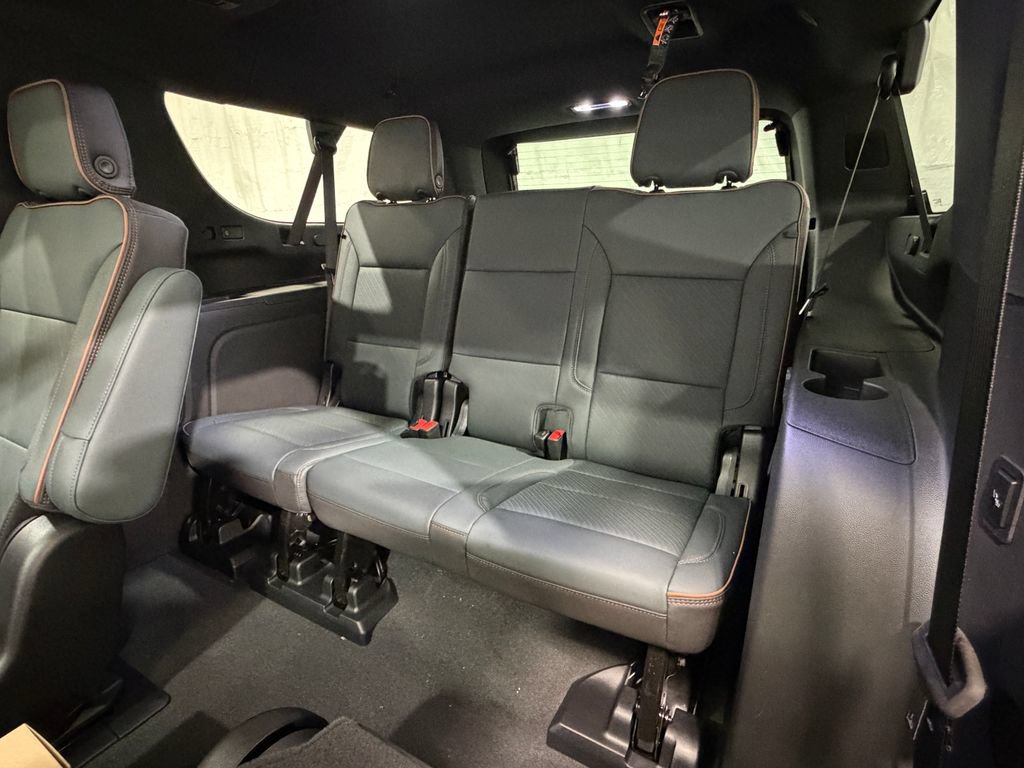 New 2026 GMC Yukon XL AT4 w/ AT4 Premium Plus Package AWD/4WD image 41