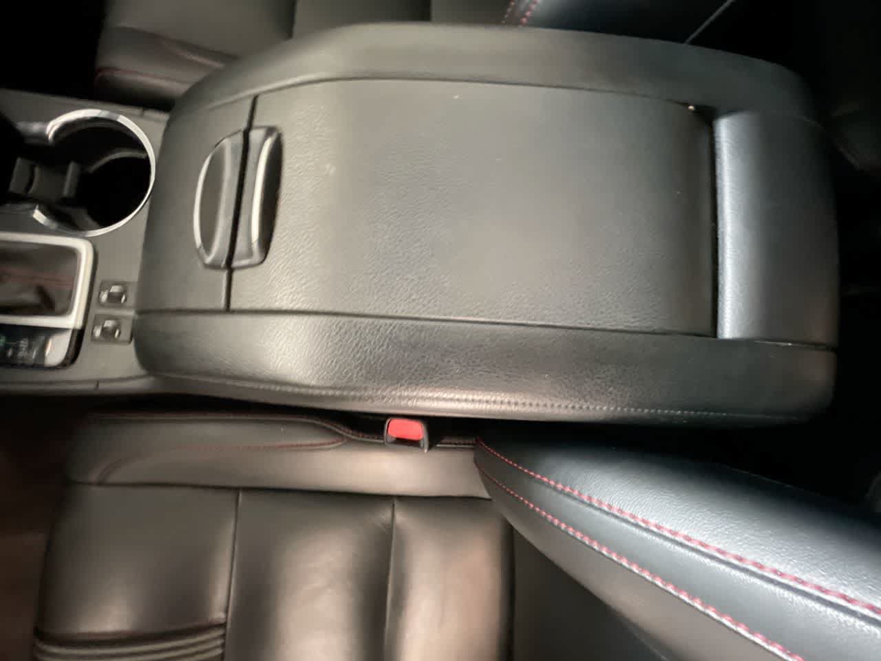 Used 2019 Toyota Highlander SE w/ Carpet Mat Package (TMS) AWD/4WD image 21