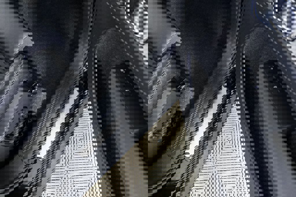 Certified 2023 Volvo XC40 B4 Plus w/ Driver Assist Package image 27