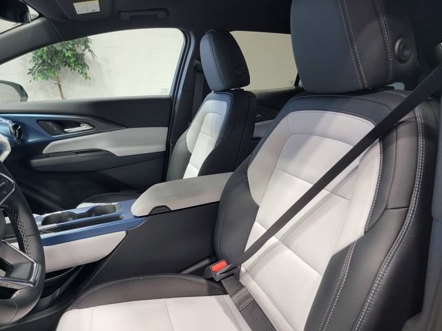 New 2026 Chevrolet Equinox EV LT FWD image 12