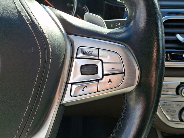Used 2016 BMW 750i xDrive image 23