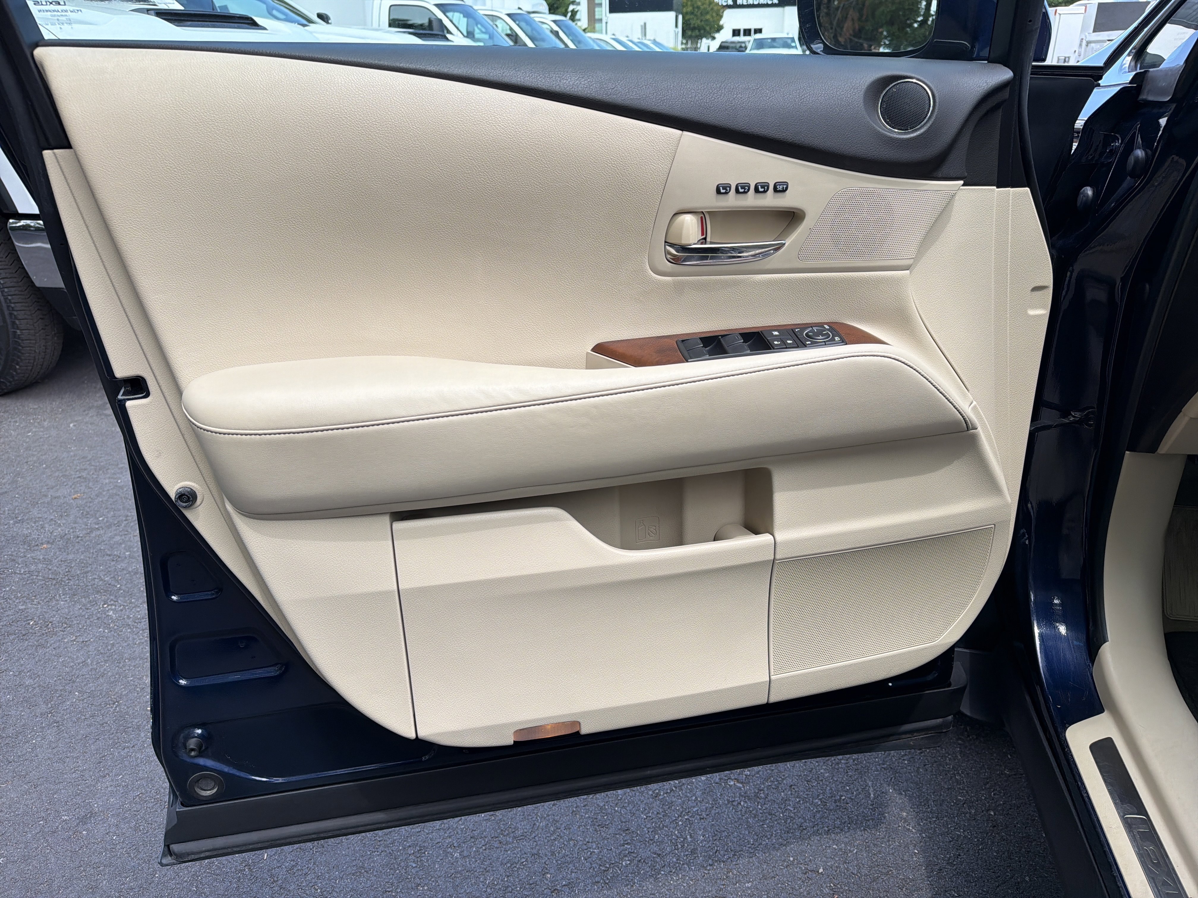 Used 2013 Lexus RX 350 AWD w/ Navigation Pkg image 14