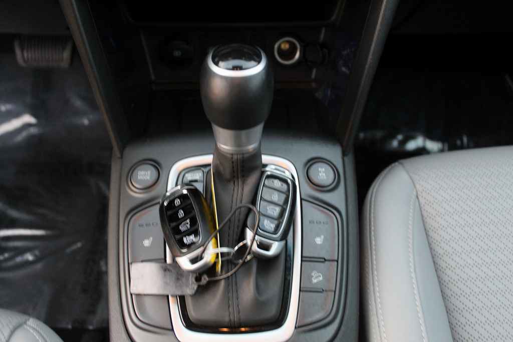 Used 2021 Hyundai Kona Limited w/ Cargo Package image 20