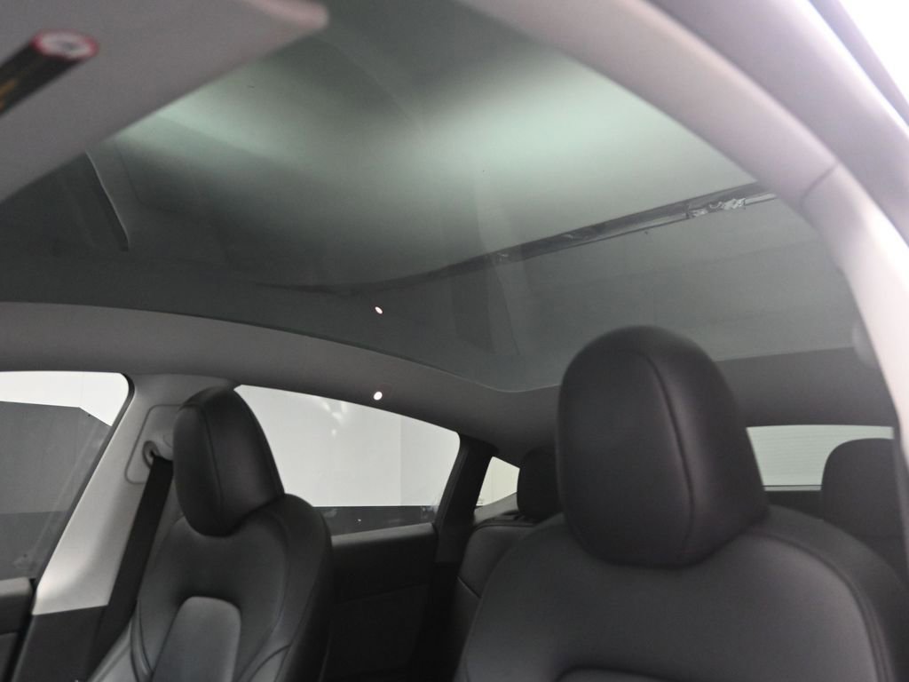 Used 2023 Tesla Model Y Long Range image 19