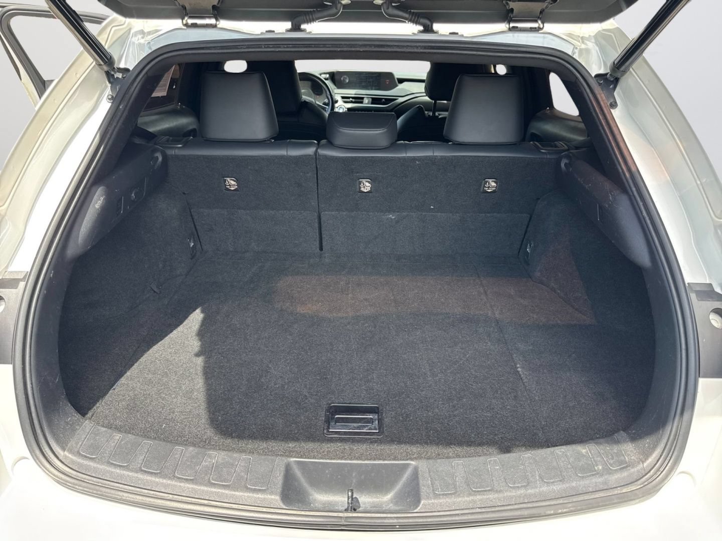 Used 2020 Lexus UX 250h w/ Premium Package AWD/4WD image 36