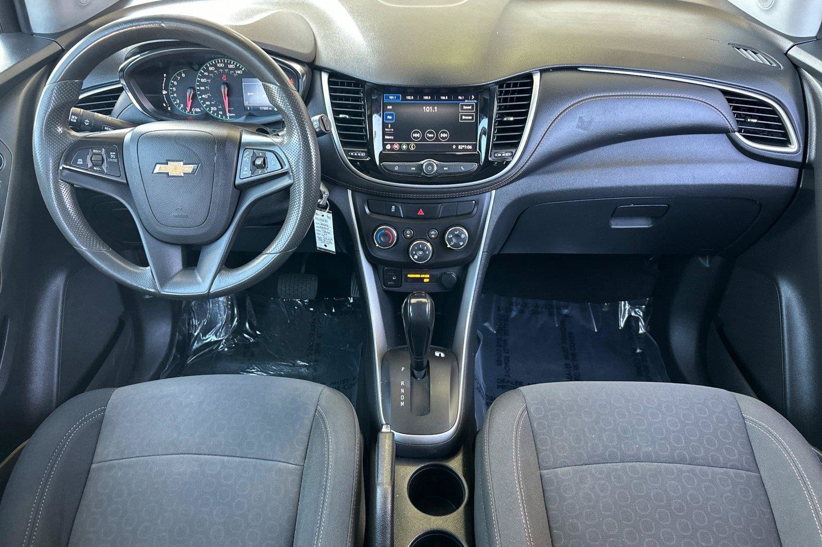 Used 2022 Chevrolet Trax LS w/ Tint and Cruise Package AWD/4WD image 12
