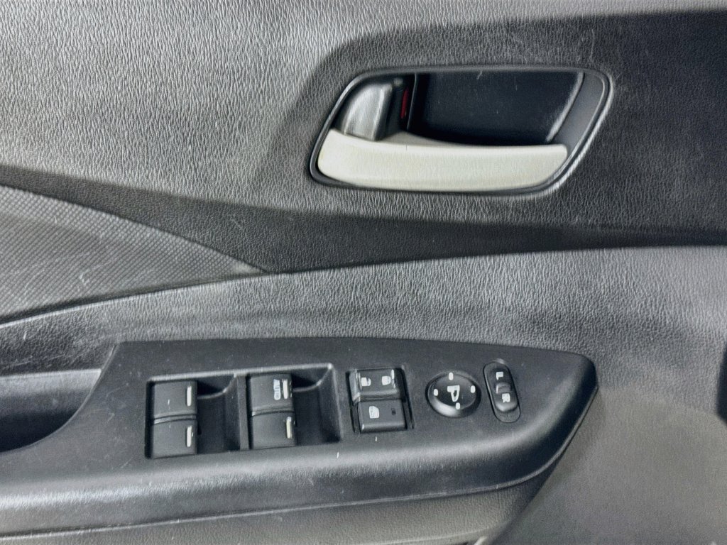 Used 2013 Honda CR-V LX image 19