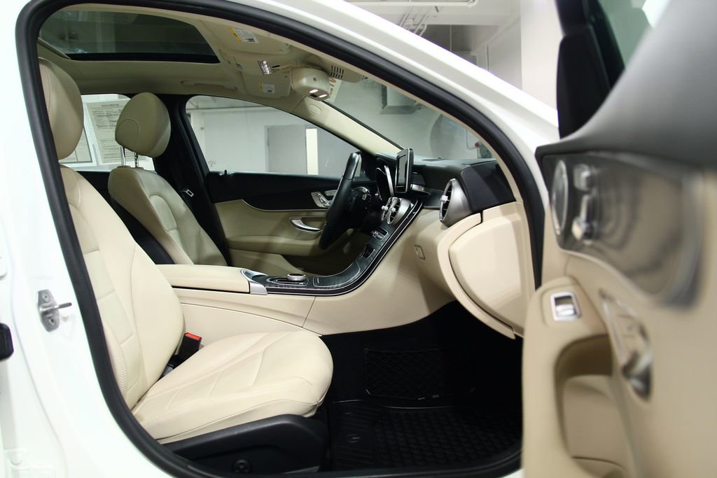 Used 2017 Mercedes-Benz C 300 4MATIC Sedan image 23