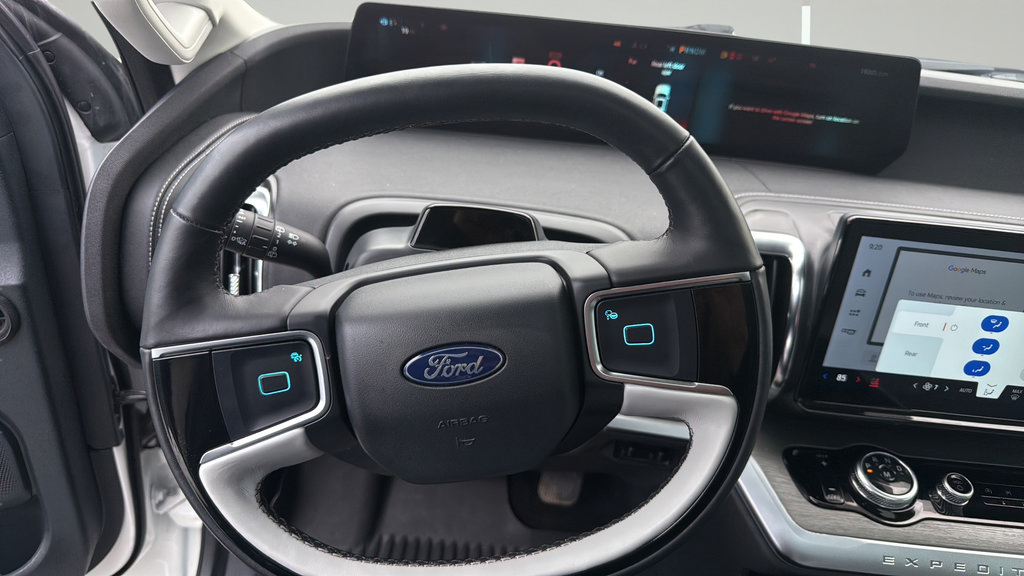 Certified 2025 Ford Expedition Max Platinum w/ Driver's Package AWD/4WD image 15
