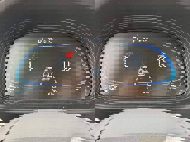 Certified 2025 Hyundai Venue SEL image 24