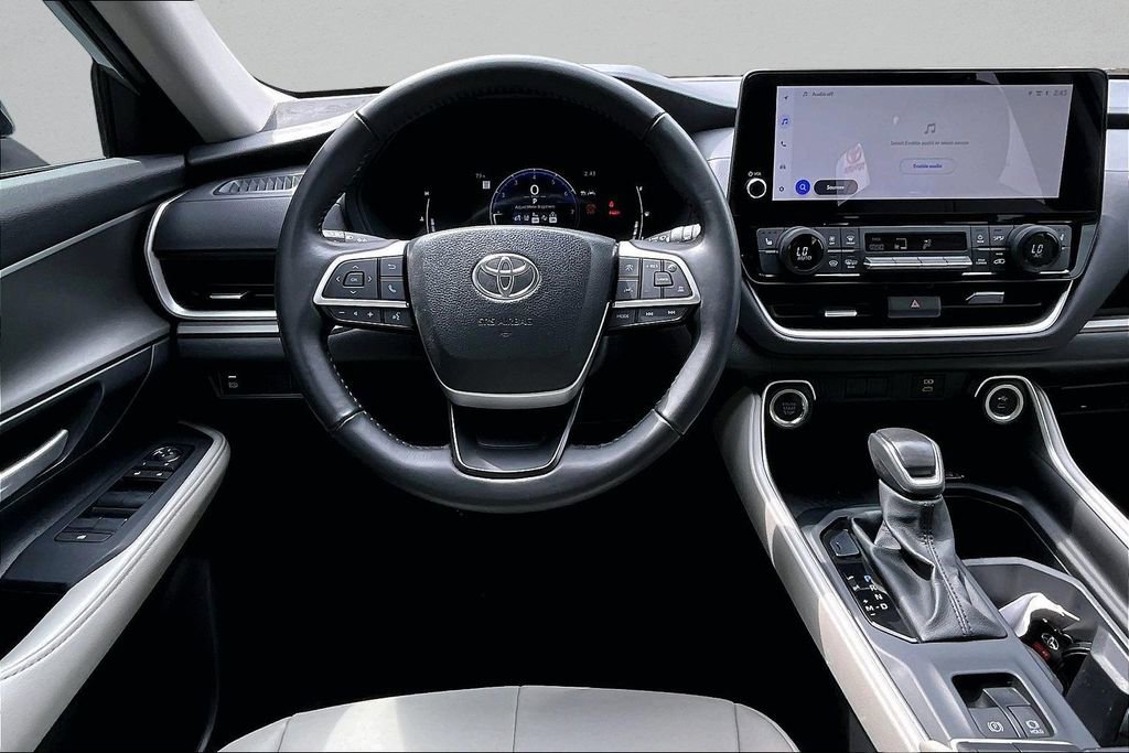 Certified 2025 Toyota Grand Highlander FWD image 8