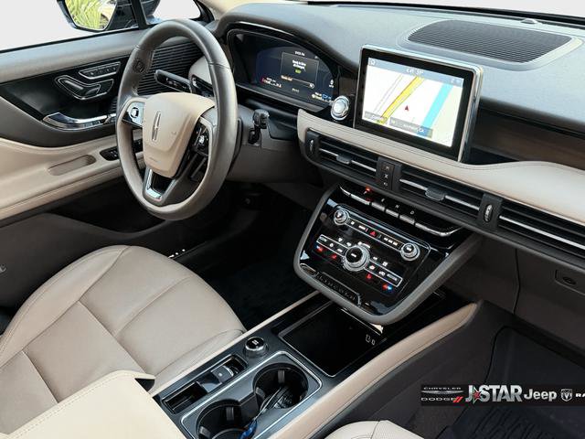 Used 2022 Lincoln Corsair Grand Touring image 13