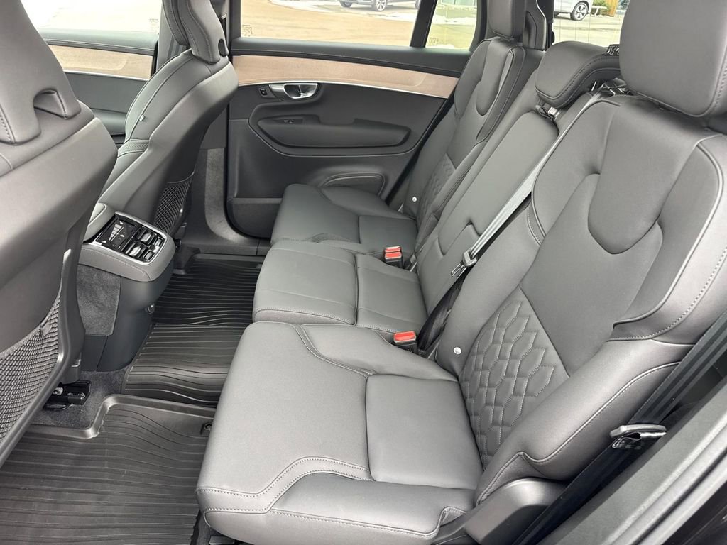 Used 2026 Volvo XC90 B6 Plus w/ Protection Package Premier image 9