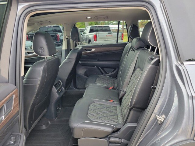 Used 2024 Volkswagen Atlas SEL Premium R-Line image 27