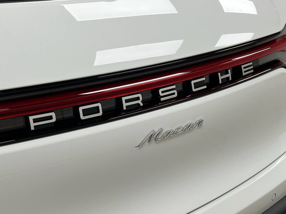 New 2026 Porsche Macan AWD/4WD image 34