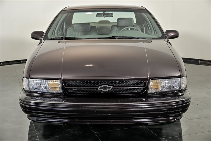 Used 1995 Chevrolet Impala SS RWD image 4