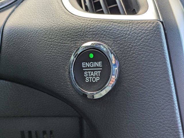 Used 2021 Ford Edge ST image 30