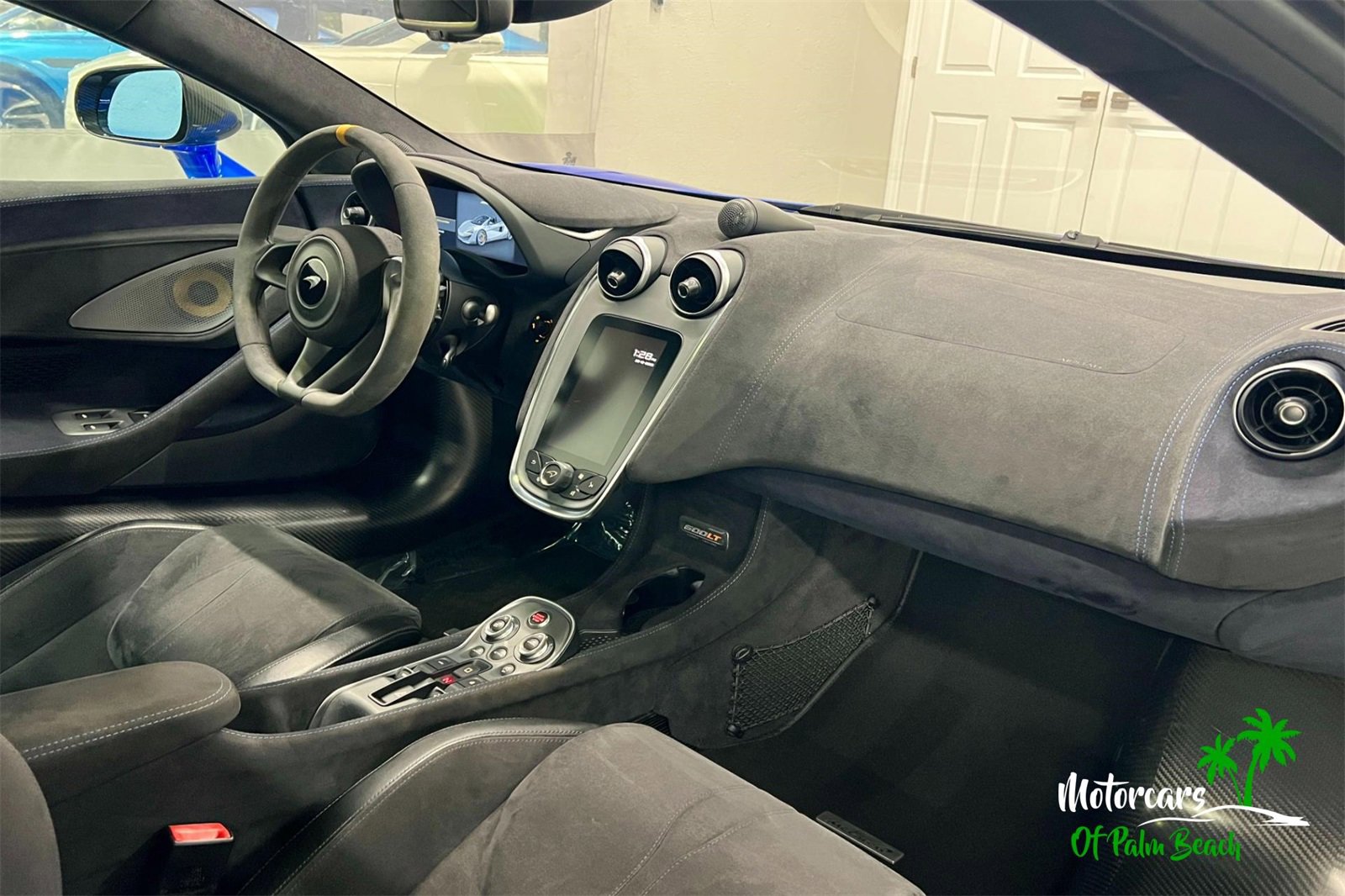 Used 2020 McLaren 600LT Spider image 24