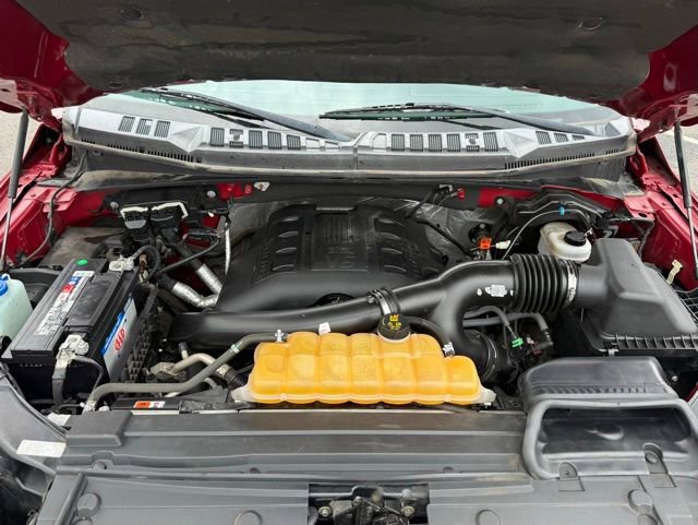 Used 2015 Ford F150 Lariat w/ Equipment Group 502A Luxury AWD/4WD image 33