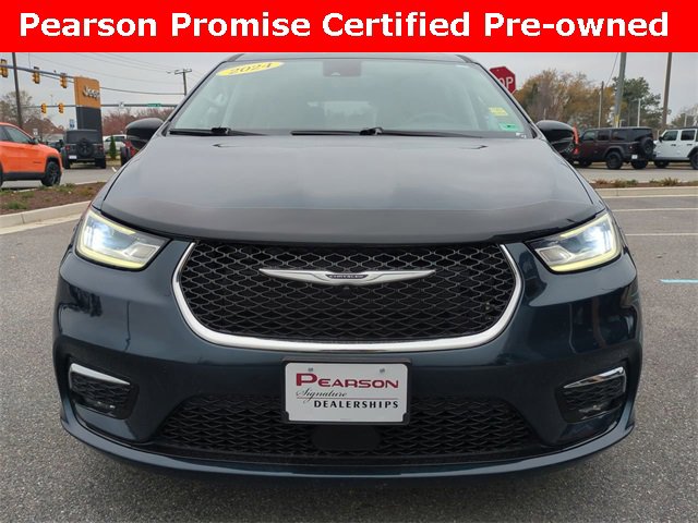 Used 2024 Chrysler Pacifica Limited image 9