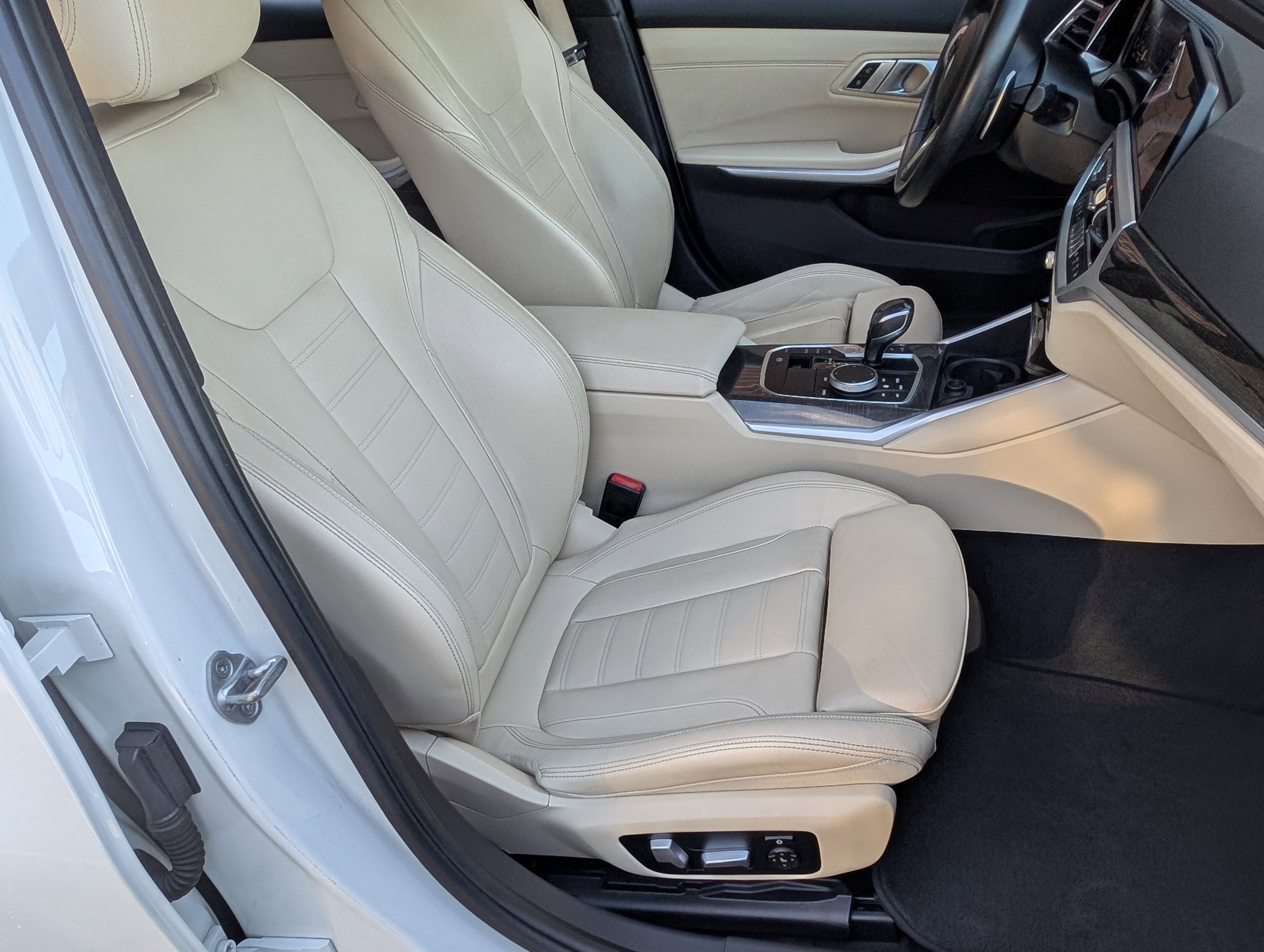 Used 2021 BMW 330i Sedan image 21