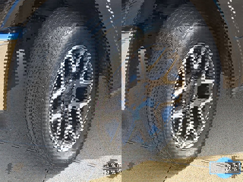 Used 2025 RAM 1500 Laramie image 27