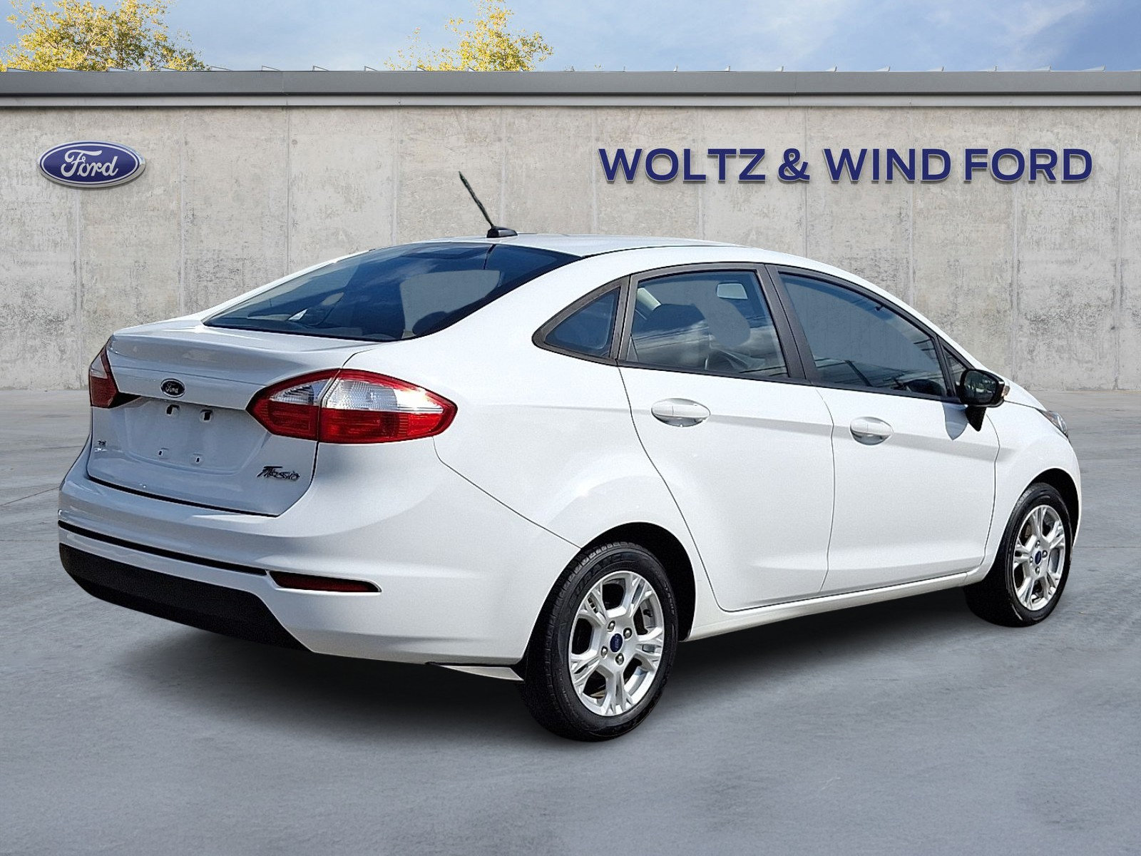 Used 2014 Ford Fiesta SE FWD image 6