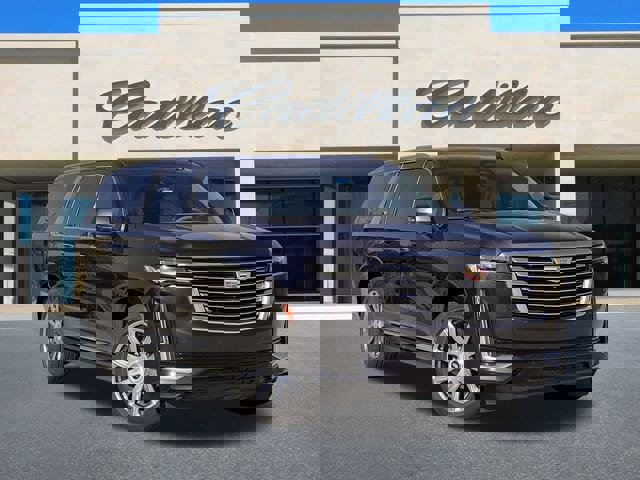 Certified 2022 Cadillac Escalade ESV Premium Luxury Platinum w/ Heavy-Duty Trailer Package image 2