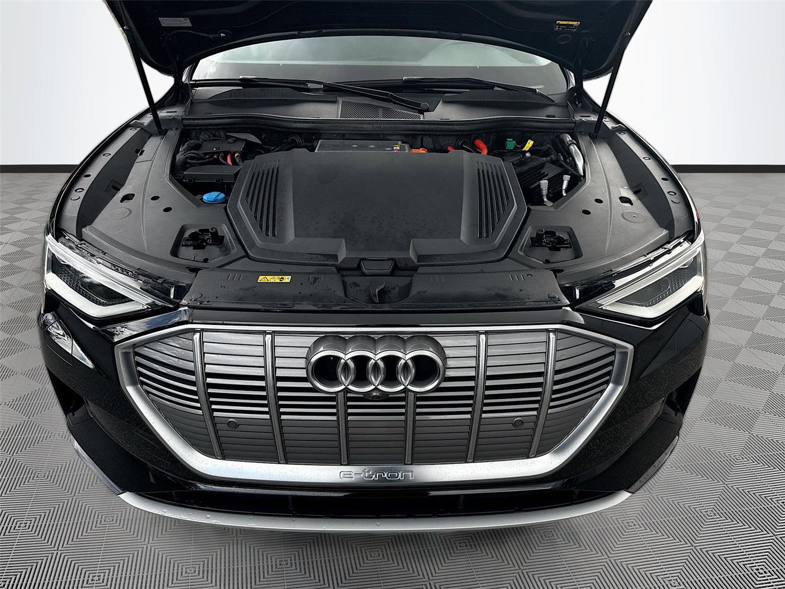 Certified 2019 Audi e-tron Premium Plus AWD/4WD image 31